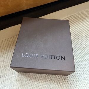 Louis Vuitton box - brown